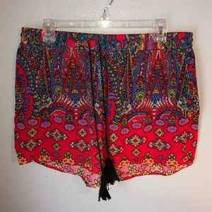 Size L Patterned shorts 100% Rayon